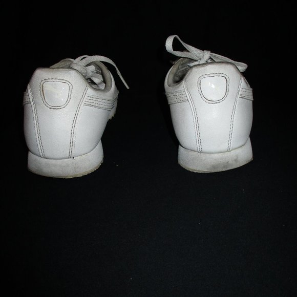Puma White Sports Athletic Women's or Girl's Shoes Size 6 -- Final Price - Picture 3 of 8